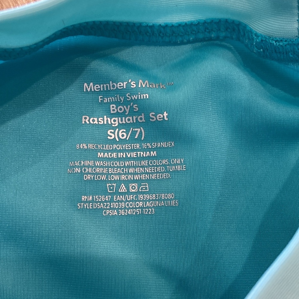 Member’s Mark Boy’s Rashguard Set - Picture 5 of 6